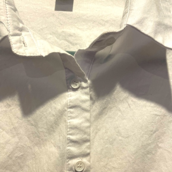 Classic white button down with two button detail on sleeves Size 14 - Picture 4 of 7